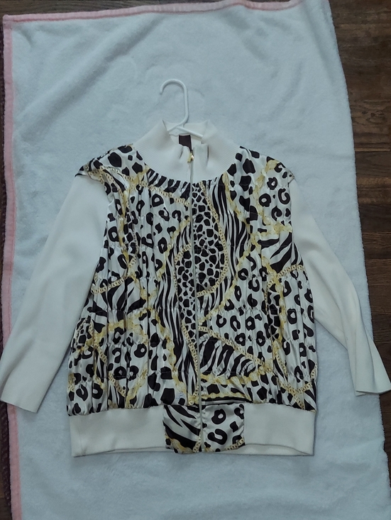 Multiples Jackets & Blazers - 6 for $10 M&M Multiples Cream Zip-Front Animal Print Jacket with Gold Accents